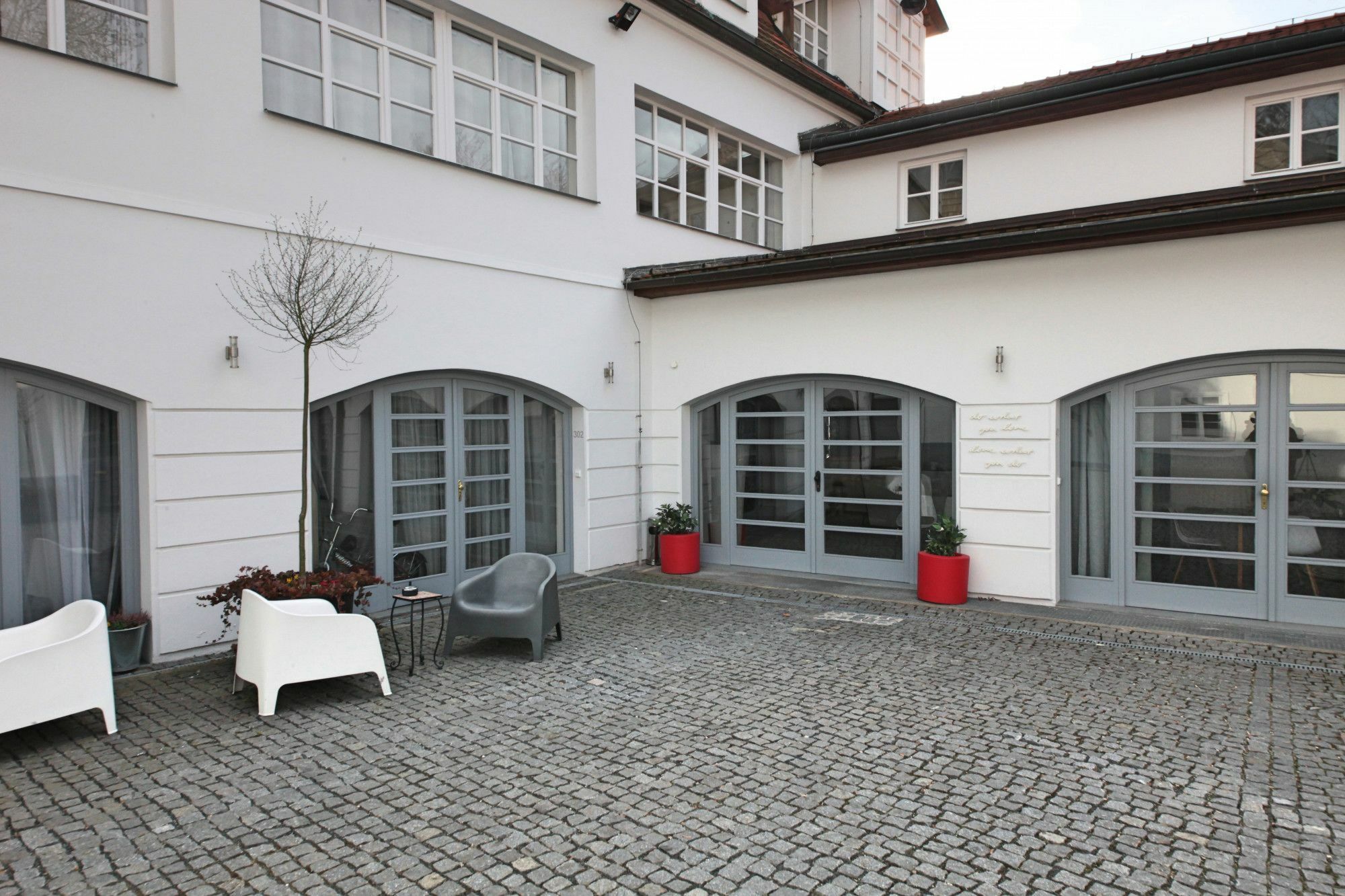 St. Terezie - Baroque Residence Prag Exteriör bild
