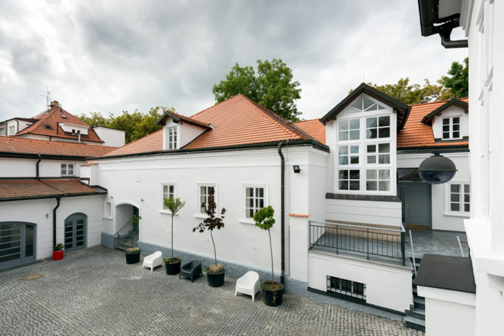 St. Terezie - Baroque Residence Prag Exteriör bild