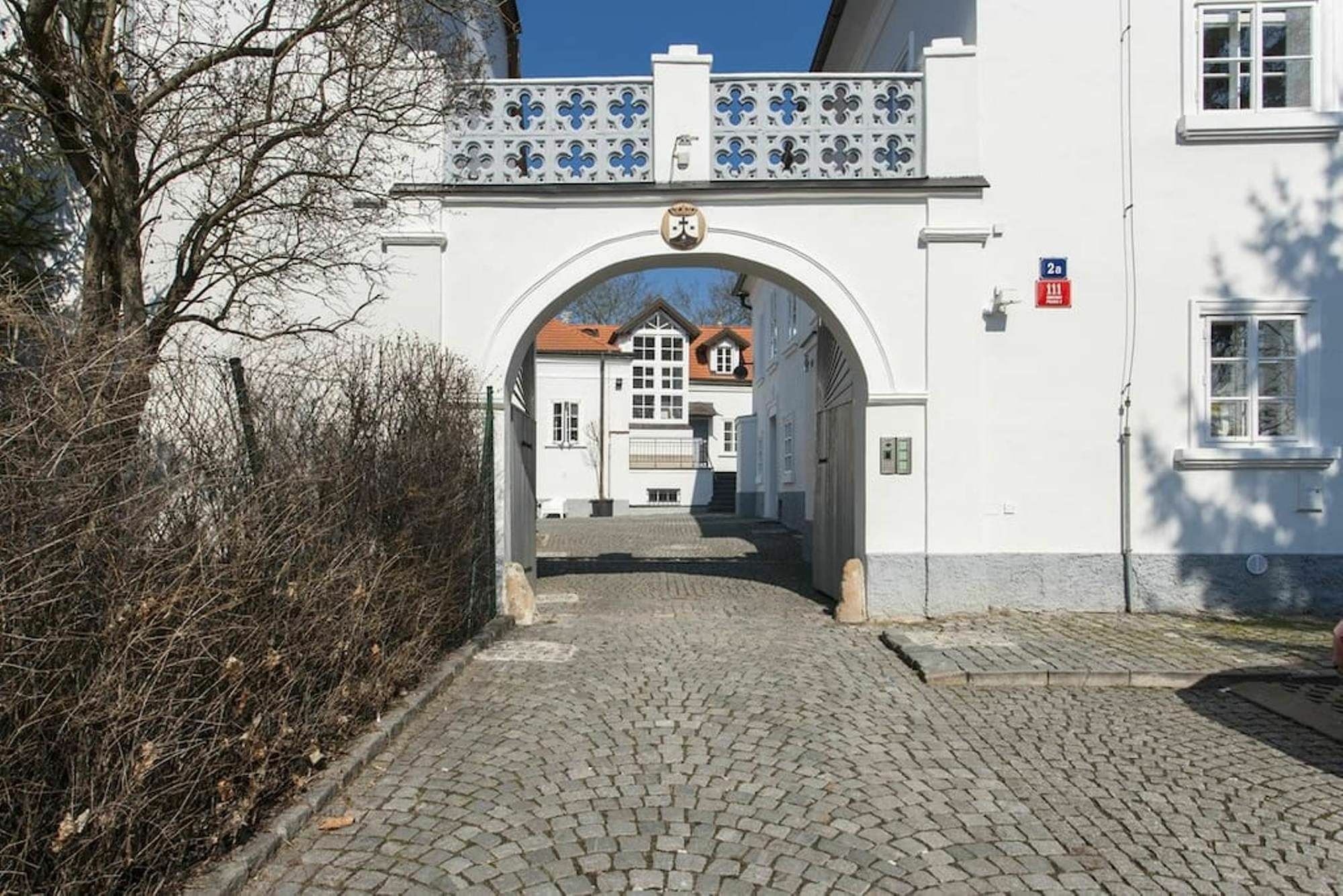 St. Terezie - Baroque Residence Prag Exteriör bild